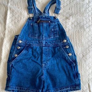 Children’s place denim overall shorts. Size 3T.